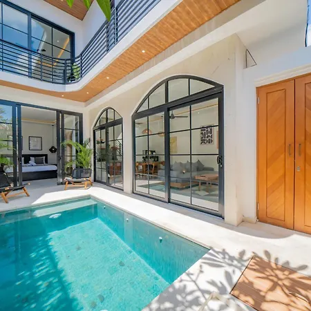 Villa Twin 1 - Stylish 3 Bedroom Villa W Private Pool In Berawa